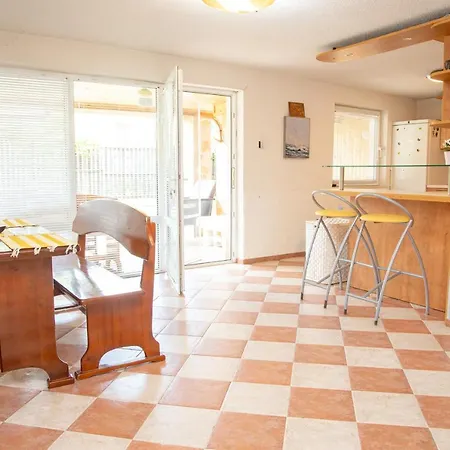 Beni - 4 Bedroom Private House By Flаt Manаger Hébergement de vacances Lozenets